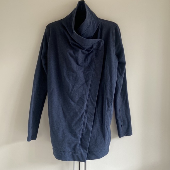 Lululemon Restore Wrap - Picture 1 of 13